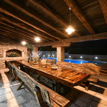 Quince Zadarvillas Murvica (Policnik)